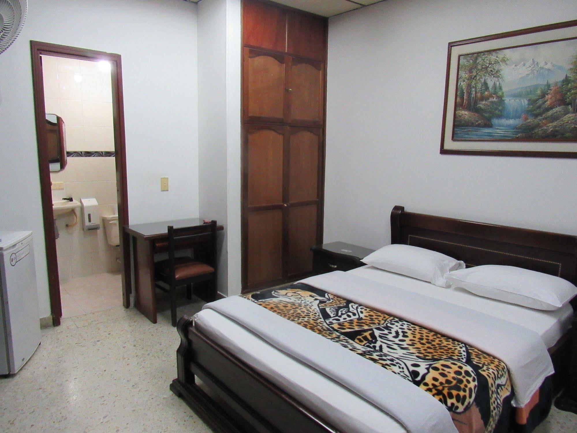 Hotel Ejecutivo Pereira Extérieur photo